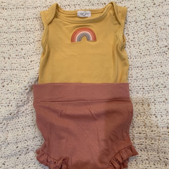 Angel Dear Tank Onsie - Picture 2 of 2